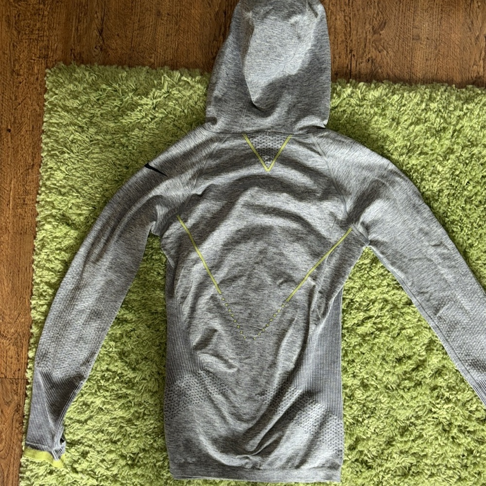 NIKE HOODIE PRO HYPERWARM LIMITLESS DARK GREY/HEATHER/VOLT/BLACK WOMEN - Picture 11 of 12